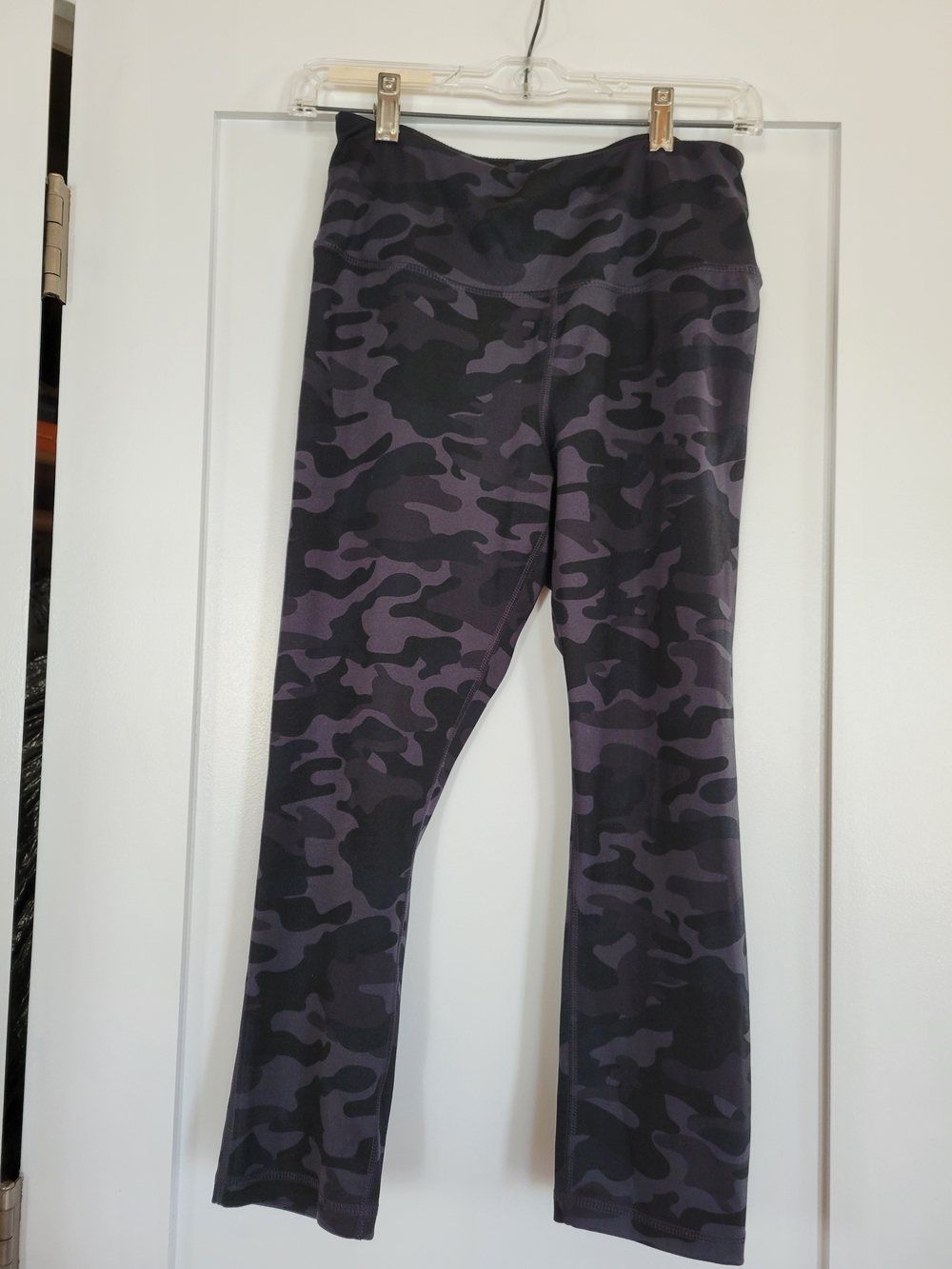 Danskin Black & Dark Gray Camo Leggings